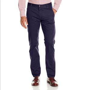 NWT Dockers Alpha Khaki Navy Men’s